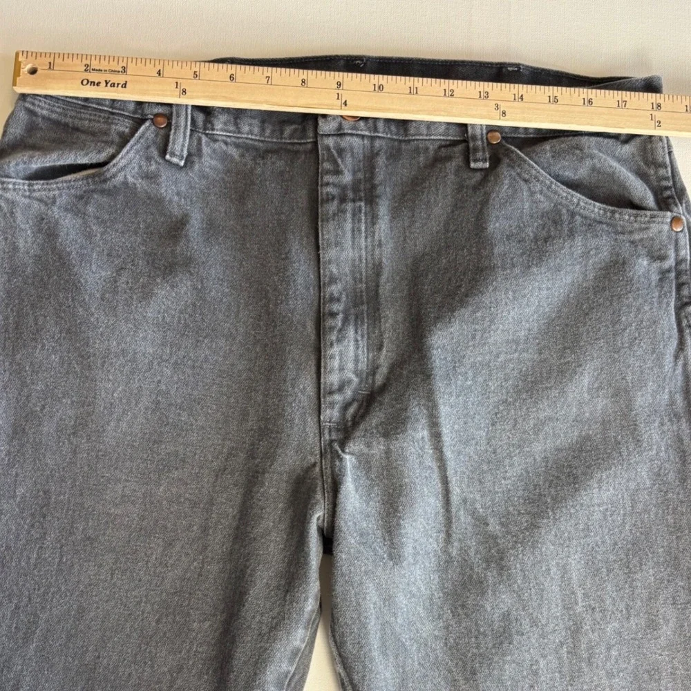 Wrangler Cowboy Cut 13MWZCG Mens Jeans Fits 36x33 Faded Black Straight Leg Denim